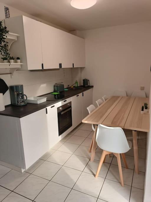 Comfortable Apartment With Balcony Bochum Kültér fotó